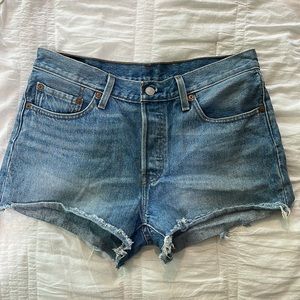 Levi’s 501 Denim Cutoff Shorts with 4-Button Fly Size Womens 28